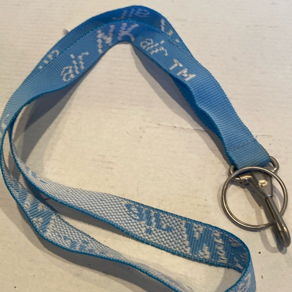 Vintage & NWOT Air NK Lanyard - Picture 2 of 3